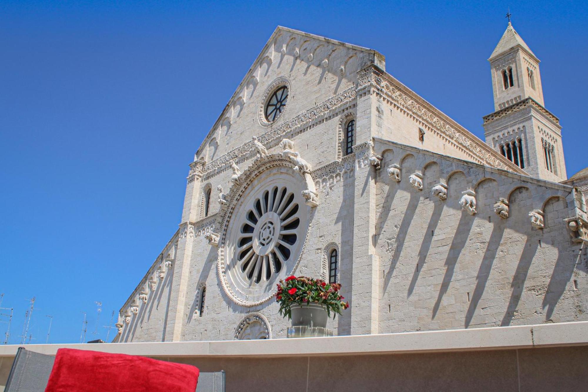 Vista Cattedrale - Super Attico Nel Centro Storico バーリ エクステリア 写真